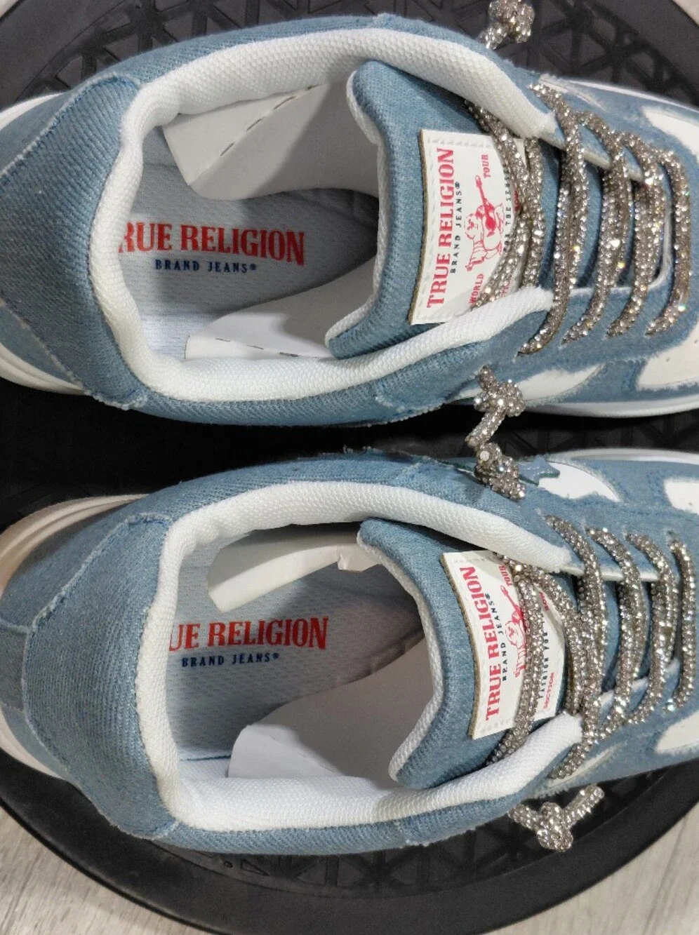 NEW True Religion Allison Womens Low-Top Sneakers in Light Blue Denim White W7